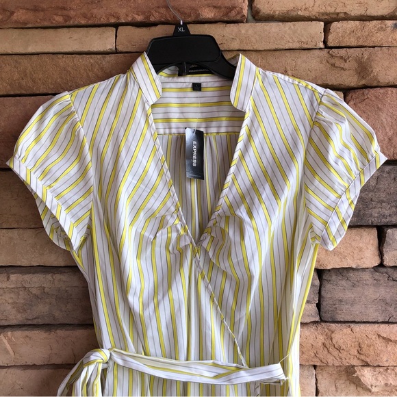 Express white yellow stripe cap short sleeve blouse NWT Large - Picture 3 of 14
